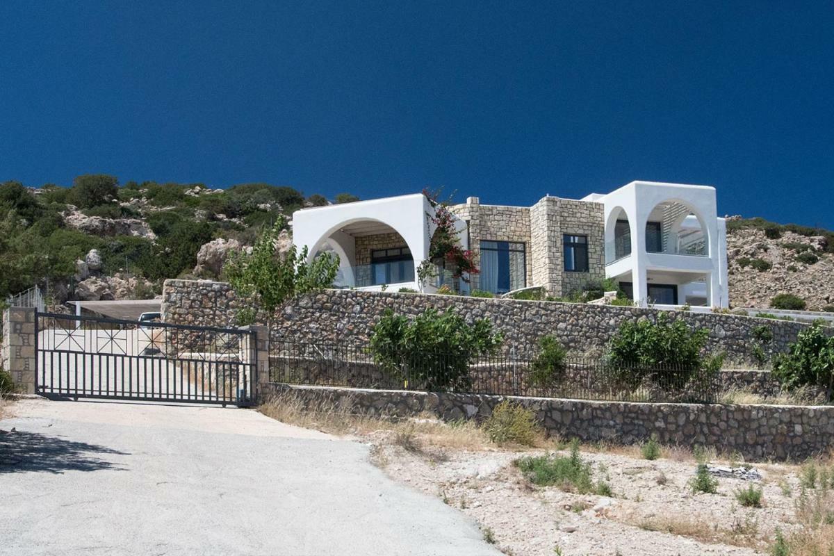 Evilia Luxury Villa أموبي المظهر الخارجي الصورة